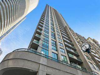 1215 - 19 Grand Trunk Cres