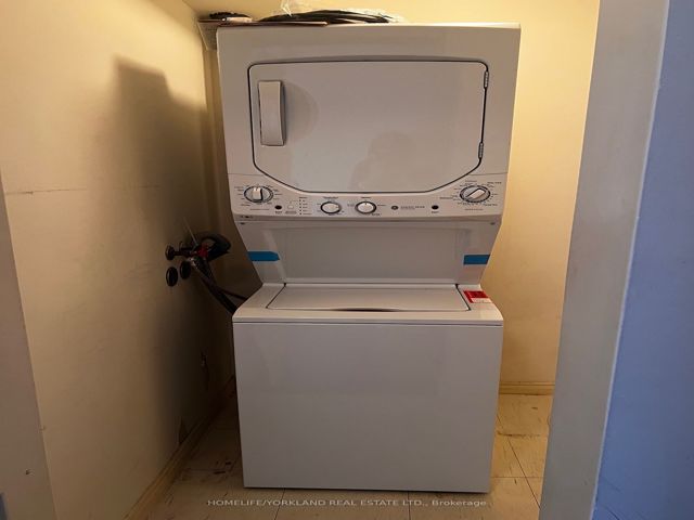 2101 - 7 Concorde Pl