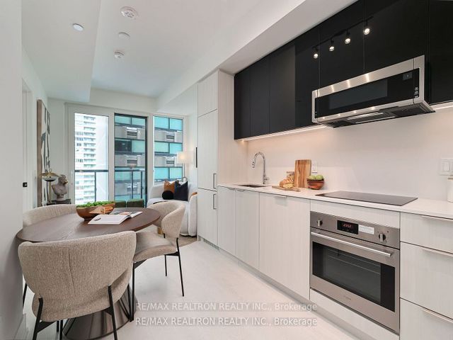 1608 - 308 Jarvis St
