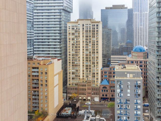 1001 - 25 Grenville St