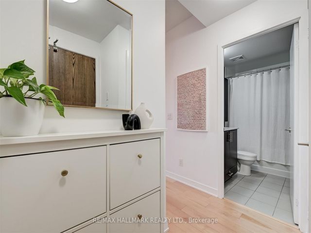 506 - 260 Sackville St
