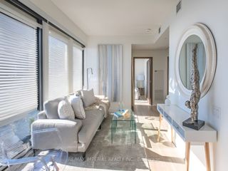 611 - 19 Bathurst St