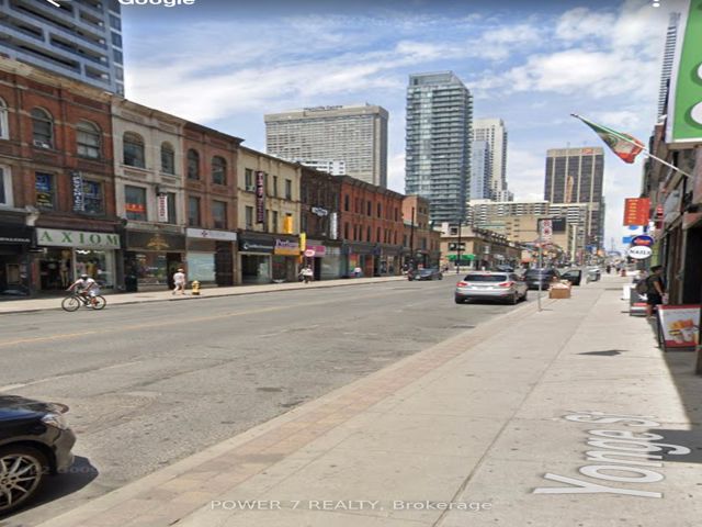 2012 - 11 Wellesley St W