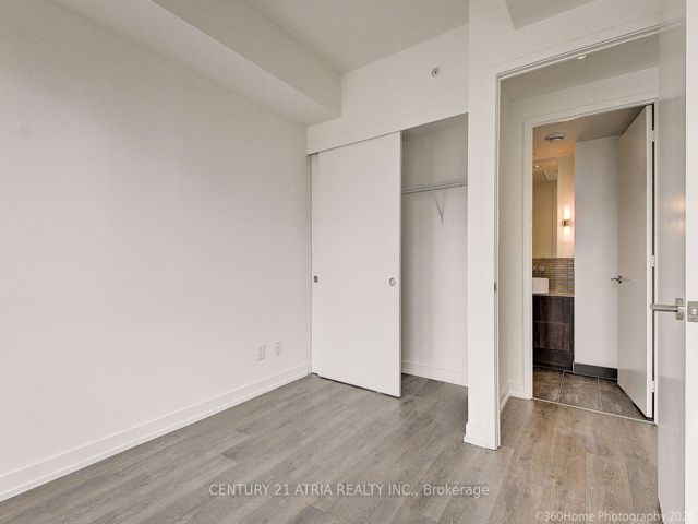2801 - 161 Roehampton Ave