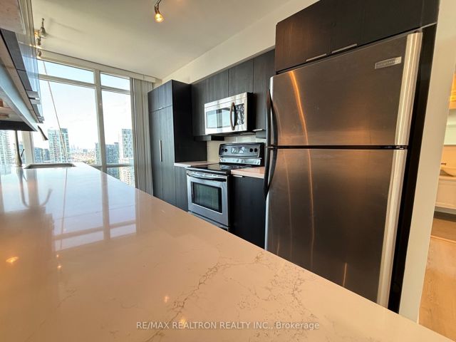 3812 - 15 Fort York Blvd