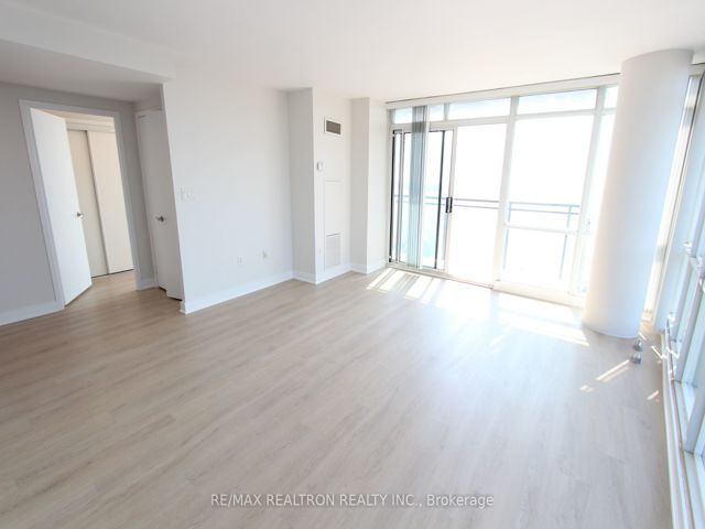 3812 - 15 Fort York Blvd