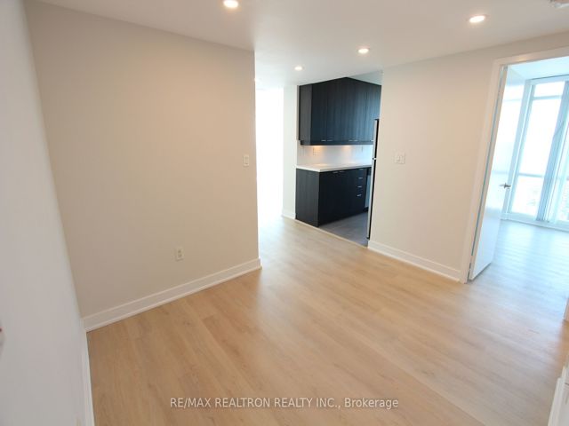 3812 - 15 Fort York Blvd