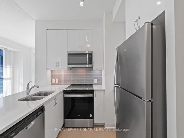 3117 - 4955 yonge St