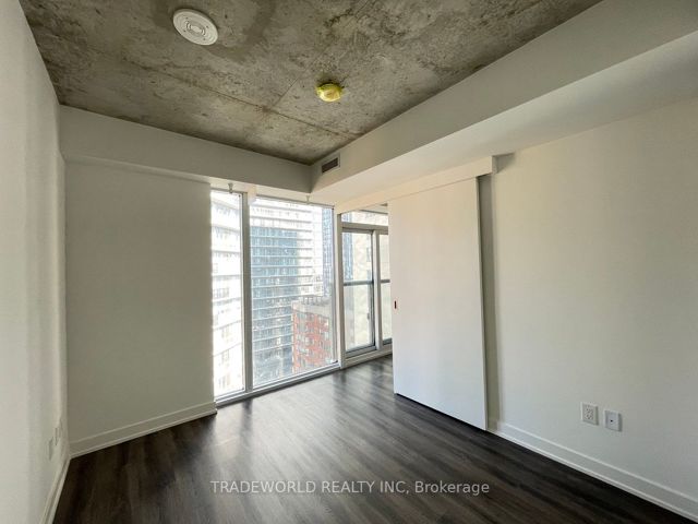 1707 - 65 Mutual St