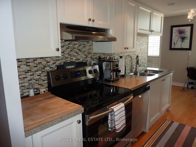 1406 - 30 Holly St
