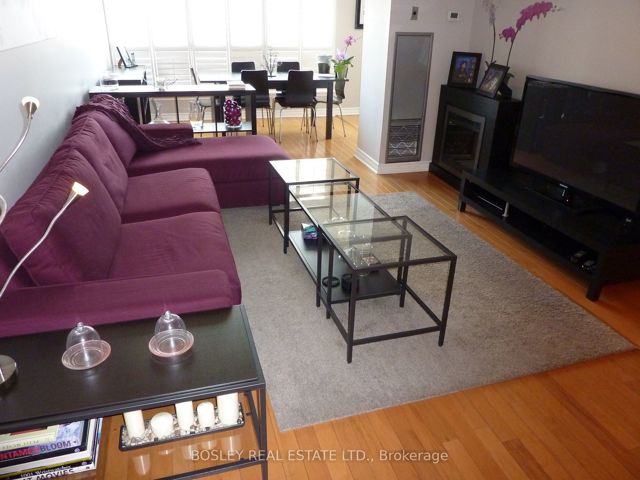 1406 - 30 Holly St