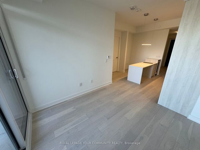 2204 - 11 Yorkville Ave