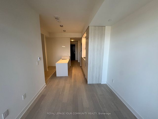 2204 - 11 Yorkville Ave