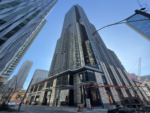 2204 - 11 Yorkville Ave