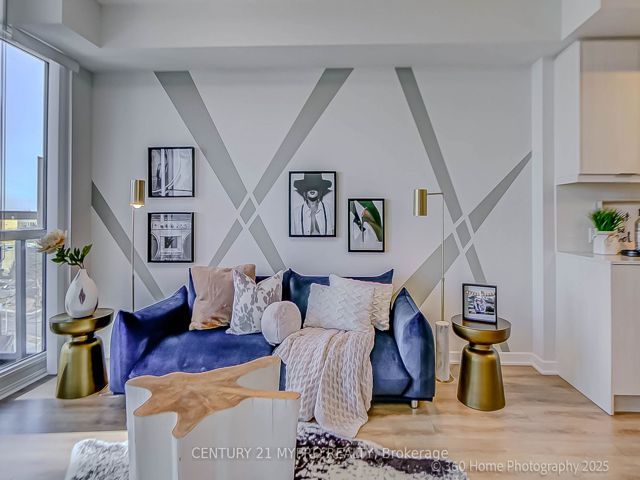 701 - 38 Forest Manor Rd