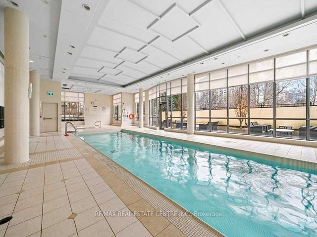1817 - 509 Beecroft Rd