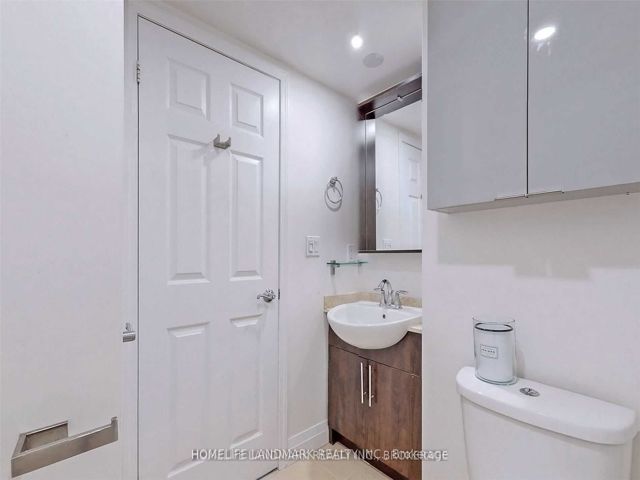 2605 - 18 Holmes Ave