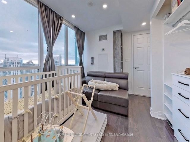 2605 - 18 Holmes Ave