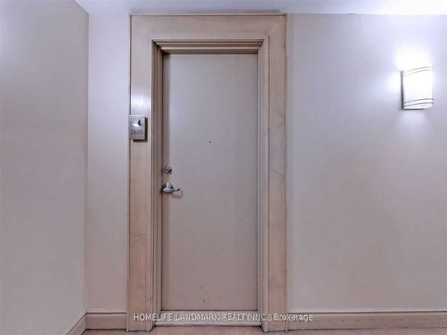 2605 - 18 Holmes Ave