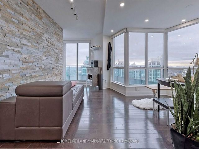 2605 - 18 Holmes Ave
