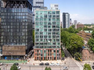 301 - 220 George St
