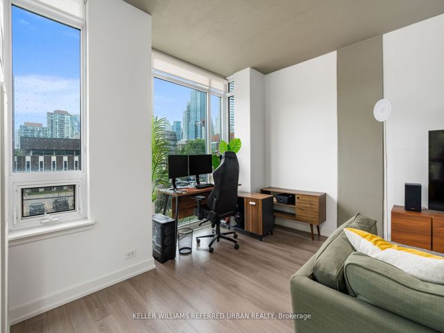 301 - 220 George St