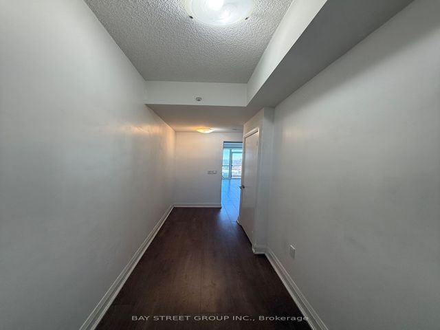 1709 - 160 Vanderhoof Ave