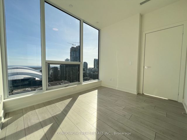 2709 - 35 Mercer St