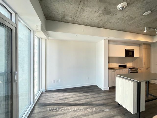 1707 - 65 Mutual St