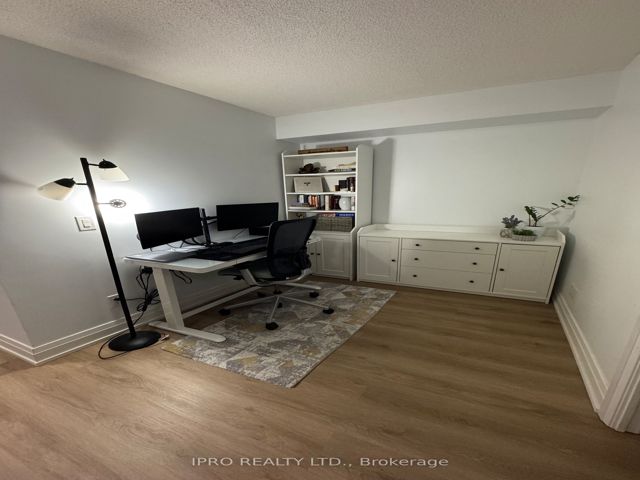 W307 - 565 Wilson Ave
