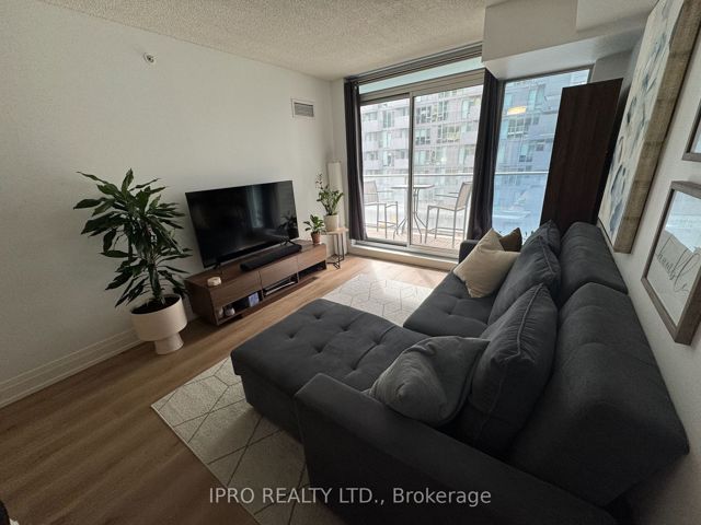 W307 - 565 Wilson Ave