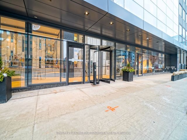 2809 - 488 University Ave