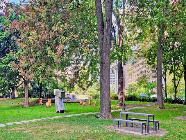 1222 - 57 St Joseph St