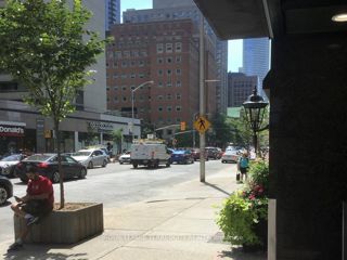304 - 360 Bloor St E