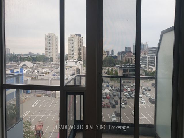 303 - 2885 Bayview Ave