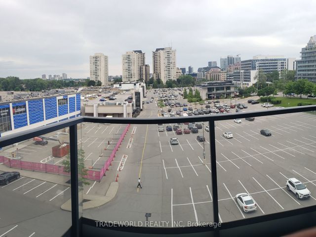 303 - 2885 Bayview Ave