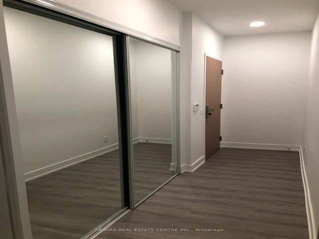 1011 - 7 Grenville St