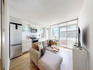 909 - 4K Spadina Ave