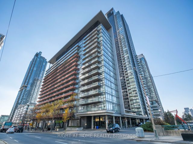 909 - 4K Spadina Ave