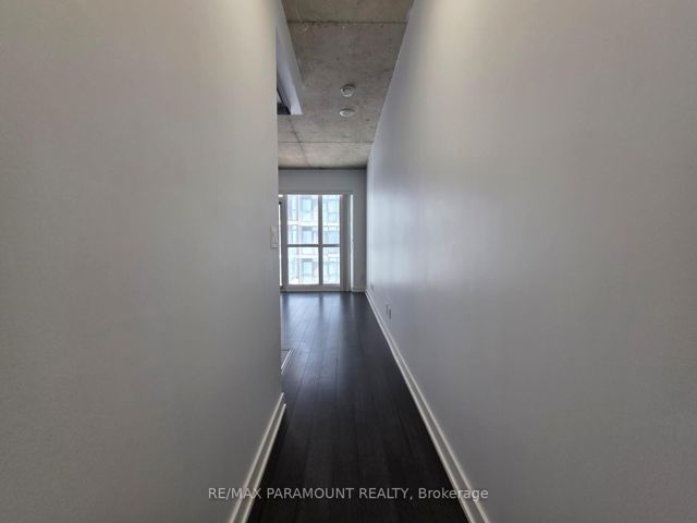 1302 - 210 Simcoe St