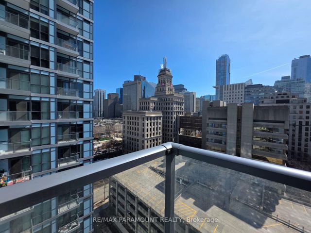 1302 - 210 Simcoe St