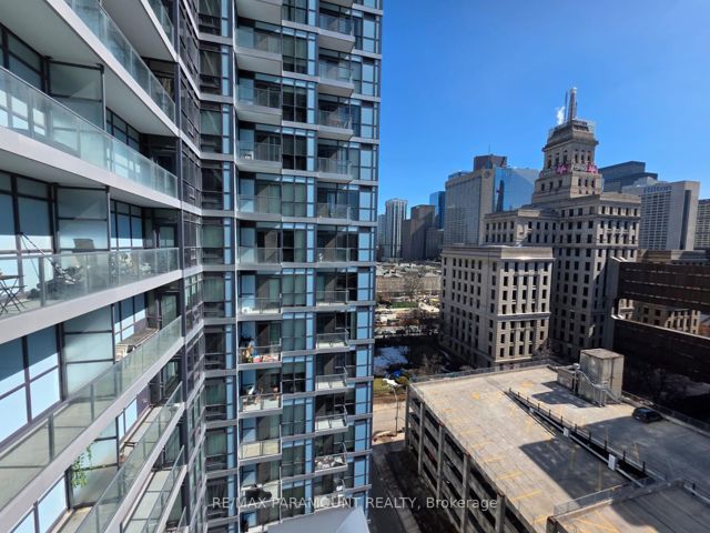 1302 - 210 Simcoe St