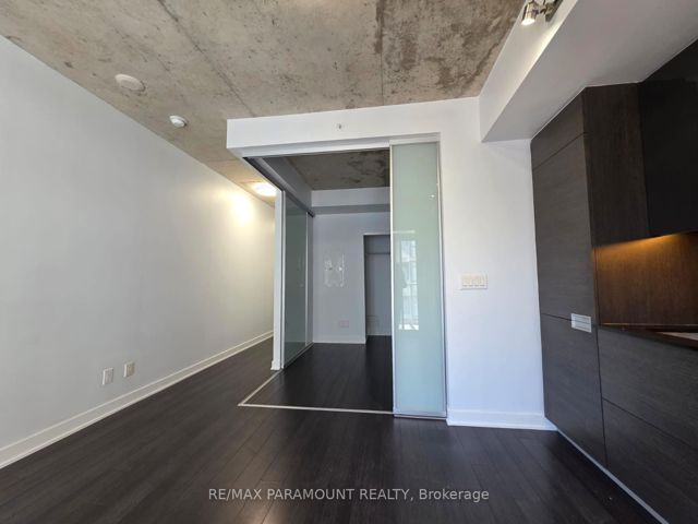 1302 - 210 Simcoe St