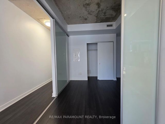 1302 - 210 Simcoe St