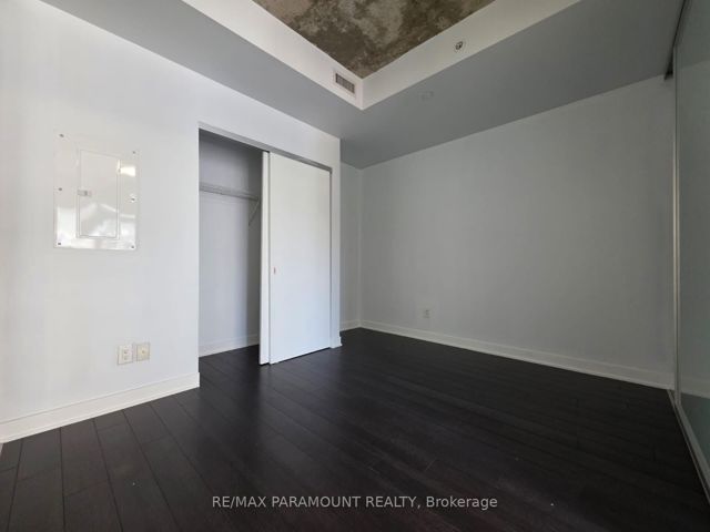1302 - 210 Simcoe St