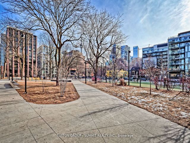 922 - 505 Richmond St W