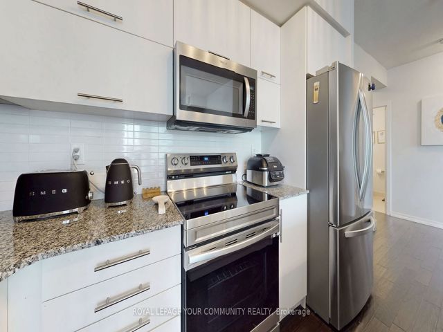 3001 - 55 Bremner Blvd