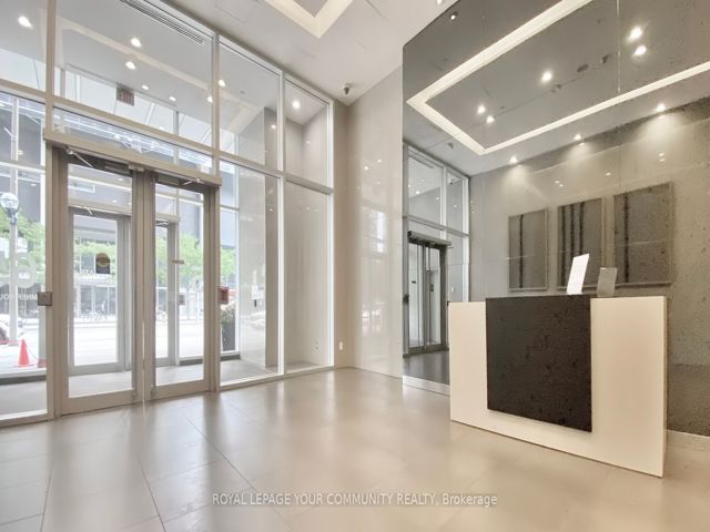 3001 - 55 Bremner Blvd