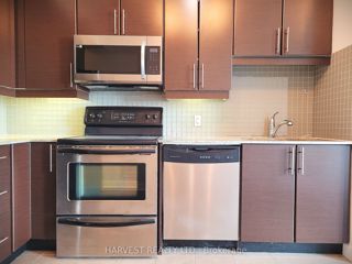 1806 - 18 Harbour St