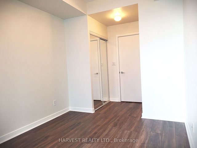 1806 - 18 Harbour St
